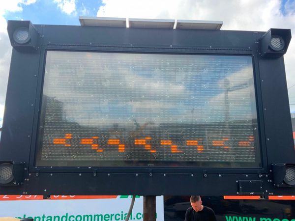 LED DISPLAY SCREEN / ADVERTISING TRAILER..38w 377225266