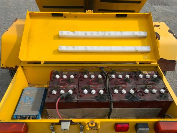 LED DISPLAY SCREEN / ADVERTISING TRAILER..38w 377225272