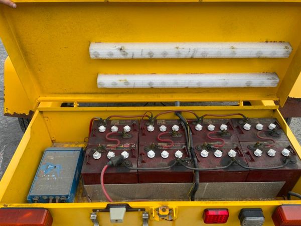 LED DISPLAY SCREEN / ADVERTISING TRAILER..38w 377225278