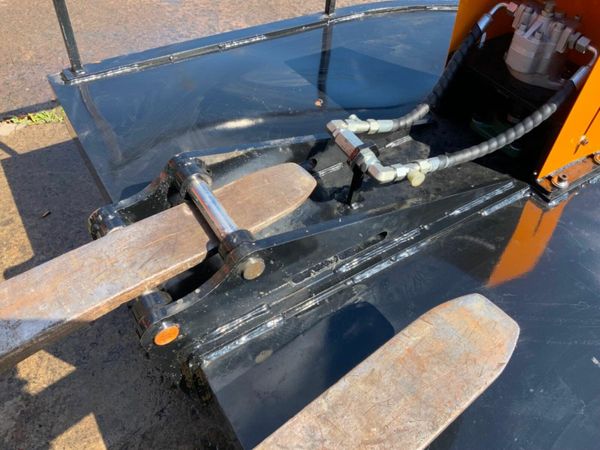 MINI DIGGER FLAIL TOPPER....30mm PINS....328w. 377225359