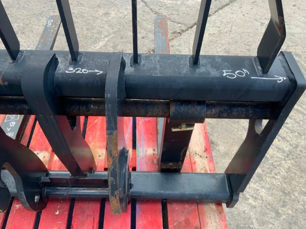 UNUSED COMPACT LOADER FORK CARRIAGE...4022. 377225410