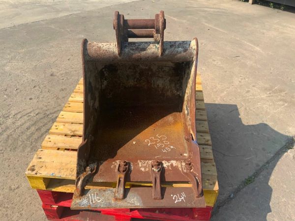 24" DIGGING BUCKET.....45mm PINS.......116. 377225425