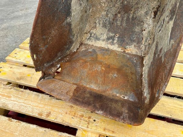 17 inch GUMMY DIGGING BUCKET ..45MM ...# 220-17 377225538