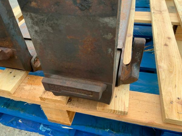 HYDRAULIC EXTENDING FORKS...20" CARRIAGE..4160. 377225844