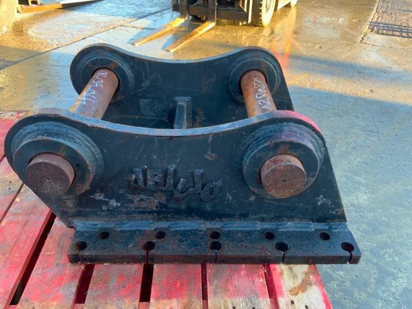 HAMMER / BREAKER CRADLE........80mm PINS......391. 377225822