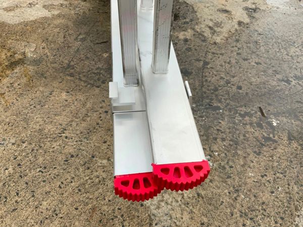 UNUSED 35ft ALUMINIUM EXTENSION LADDER....4831. 377225953