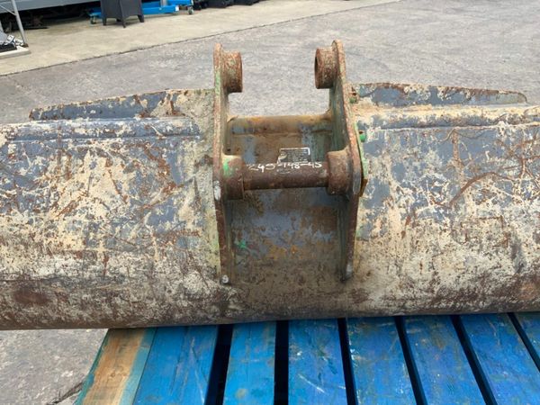 60" STRICKLAND GRADING BUCKET...45mm PINS..689-2 377226031