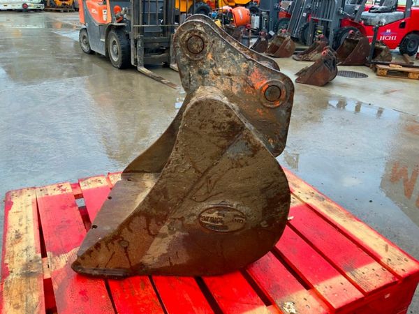 24" STRICKLAND BUCKET.....45mm PINS........687. 377226114