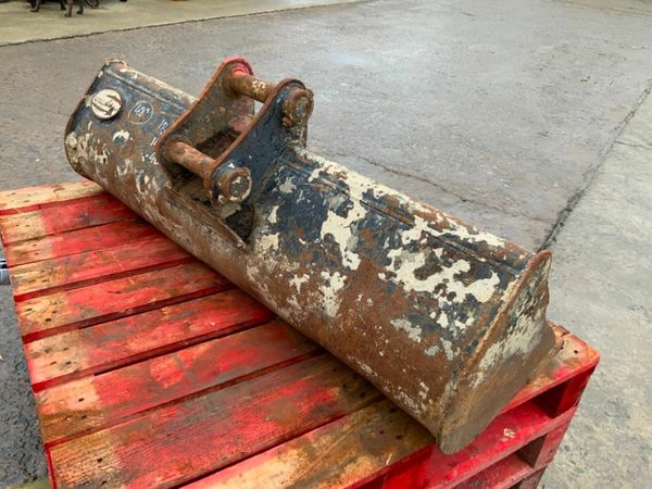 48" STRICKLAND GRADING BUCKET...40mm.....327v. 377226348