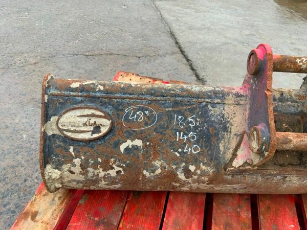 48" STRICKLAND GRADING BUCKET...40mm.....327v. 377226350