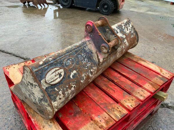 48" STRICKLAND GRADING BUCKET...40mm.....327v. 377226352