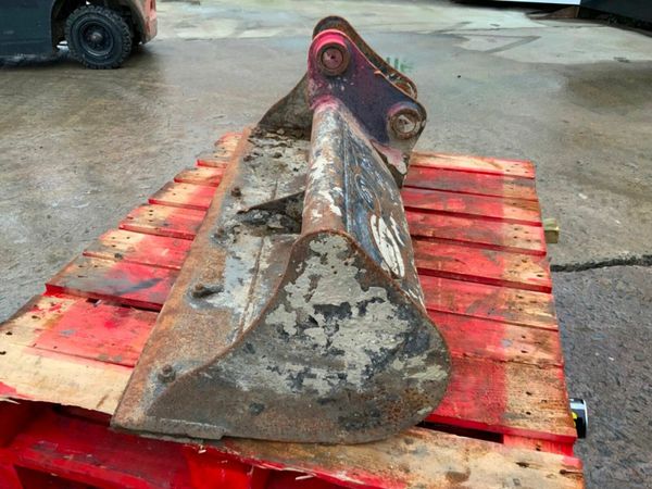 48" STRICKLAND GRADING BUCKET...40mm.....327v. 377226353