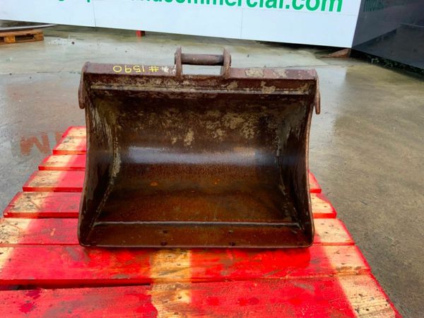 24" MINI DIGGER BUCKET......30mm PINS.......C04. 377226320