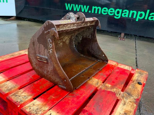 24" MINI DIGGER BUCKET......30mm PINS.......C04. 377226321