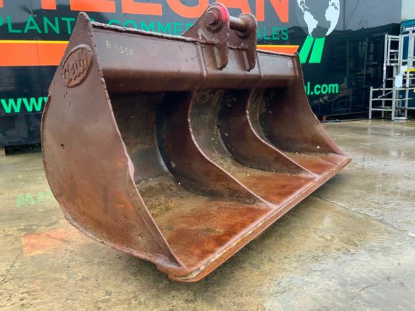 108" GEITH GRADING BUCKET....90mm PINS.......366f. 377226423