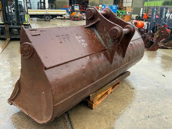 108" GEITH GRADING BUCKET....90mm PINS.......366f. 377226433