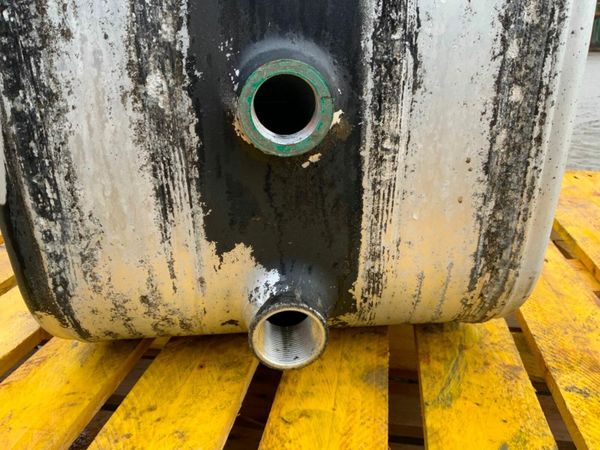 Volvo FM PADOAN 200lts HYDRAULIC OIL TANK....55. 377226571
