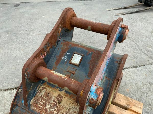 24" GEITH BUCKET........65mm PINS............14232 377226508