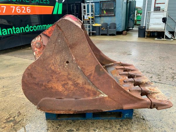 60" DIGGING BUCKET....80mm PINS.....358F 377226515