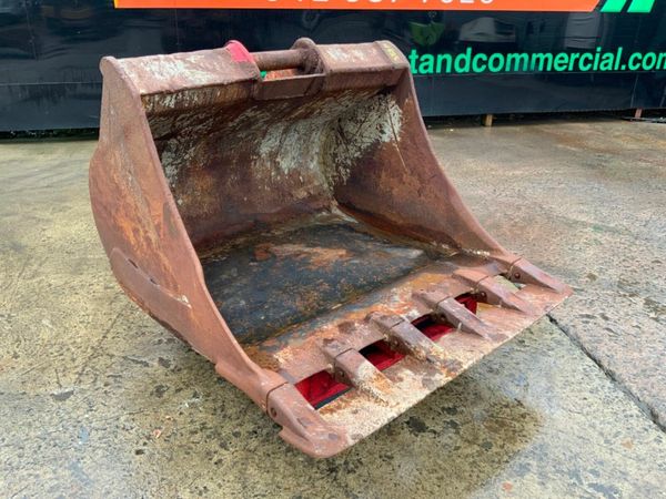 60" DIGGING BUCKET....80mm PINS.....358F 377226516