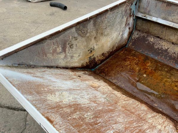 CONQUIP 1000lts SELF TIPPING BOAT SKIP.........003 377227139