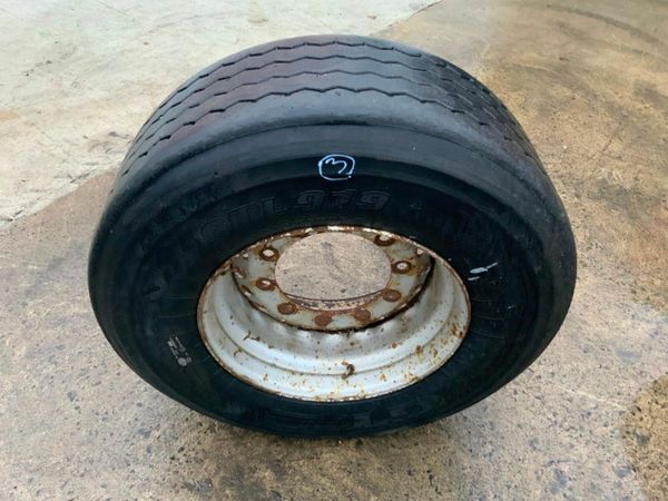 Other Other TRAILER SUPER SINGLE .385/65/22.5. 377227374