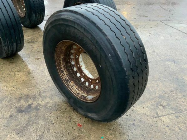 Other Other TRAILER SUPER SINGLE .385/65/22.5. 377227384