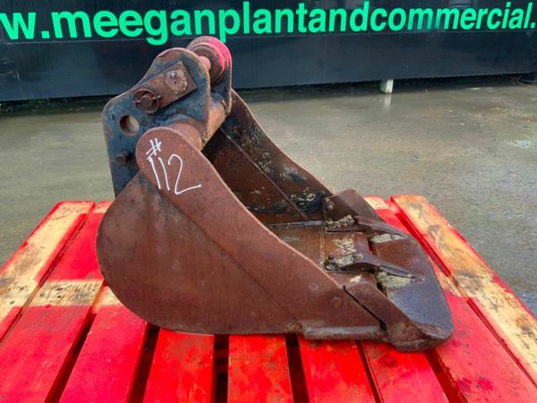 18" DIGGING BUCKET.......35mm PINS......112. 377227450