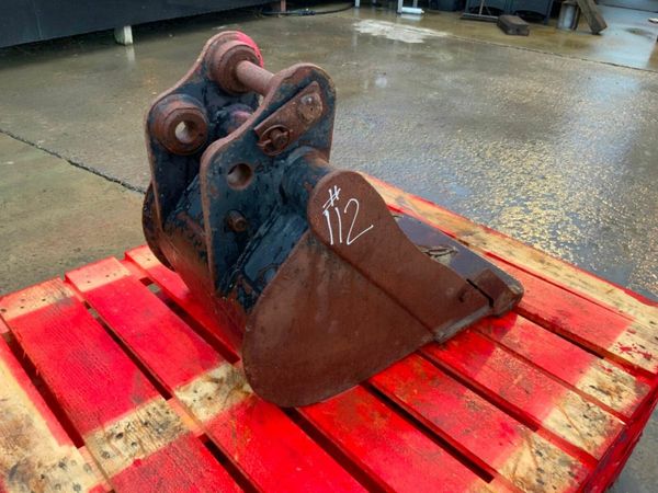 18" DIGGING BUCKET.......35mm PINS......112. 377227451