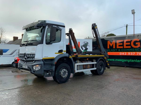Mercedes-Benz Arocs 1824 CHAIN LIFT SKIP LOADER... 377227465