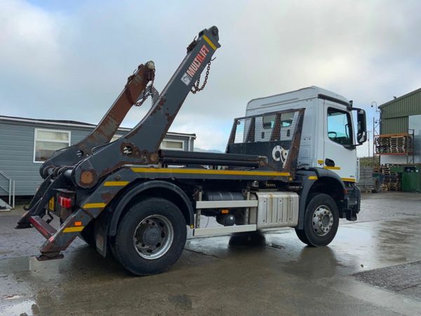 Mercedes-Benz Arocs 1824 CHAIN LIFT SKIP LOADER... 377227466