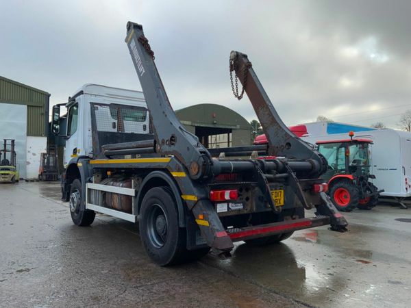 Mercedes-Benz Arocs 1824 CHAIN LIFT SKIP LOADER... 377227467