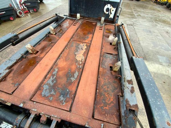 Mercedes-Benz Arocs 1824 CHAIN LIFT SKIP LOADER... 377227491