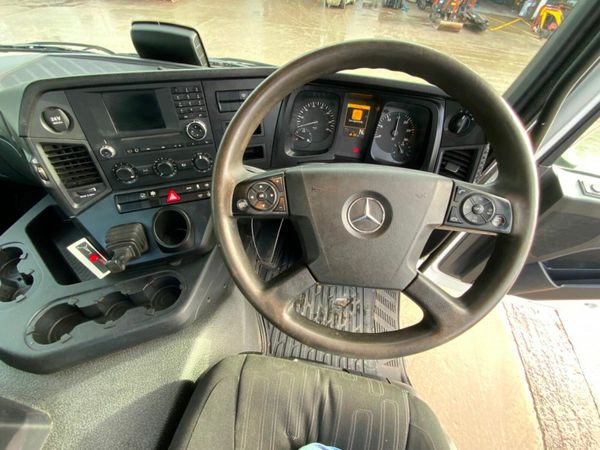 Mercedes-Benz Arocs 1824 CHAIN LIFT SKIP LOADER... 377227493