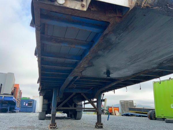 Other Other DENNISON TRI AXLE CURTAINSIDE .......7 377227409