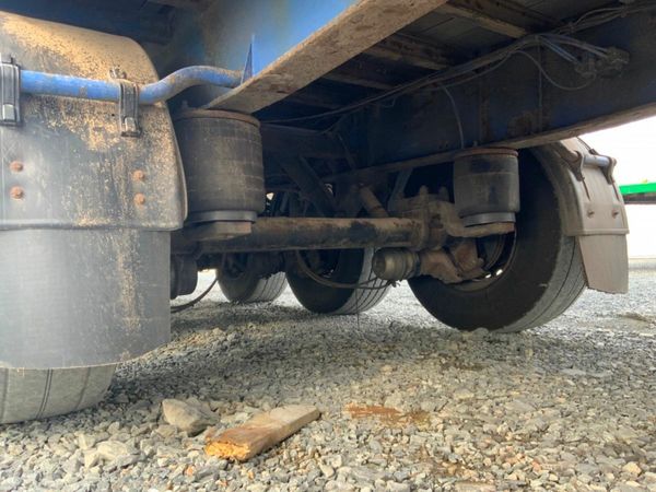 Other Other DENNISON TRI AXLE CURTAINSIDE .......7 377227413