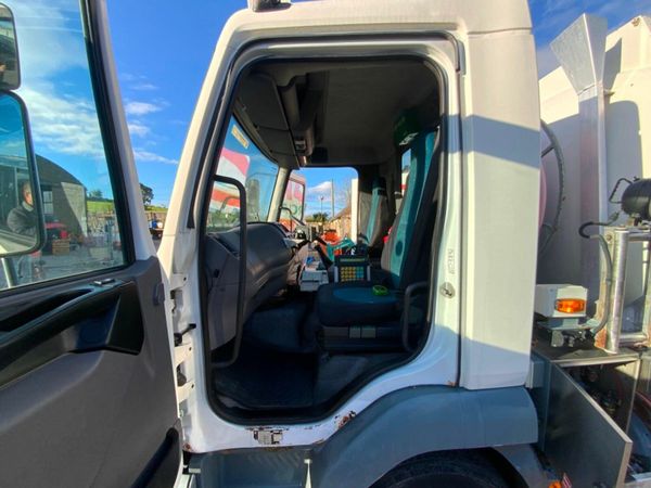 DAF LF 8000 lts FUEL DELIVERY... TANKER 377227780