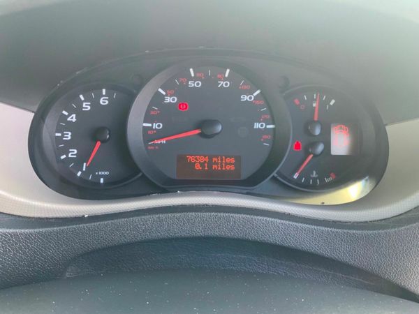 2011 RENAULT MASTER  HORSE VAN BOX 377228164