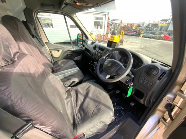 2011 RENAULT MASTER  HORSE VAN BOX 377228165