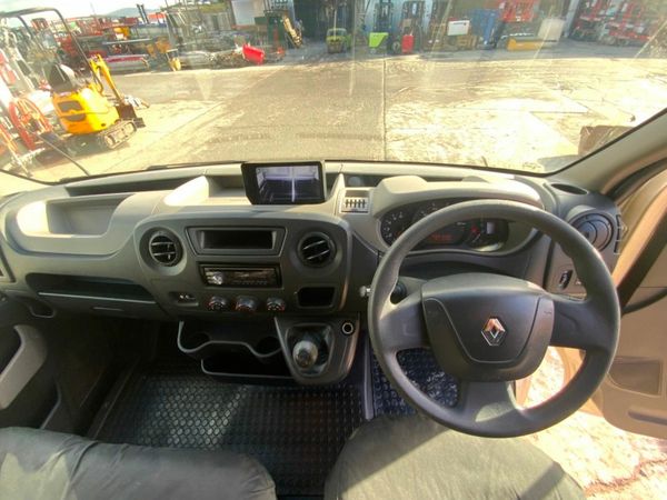 2011 RENAULT MASTER  HORSE VAN BOX 377228168