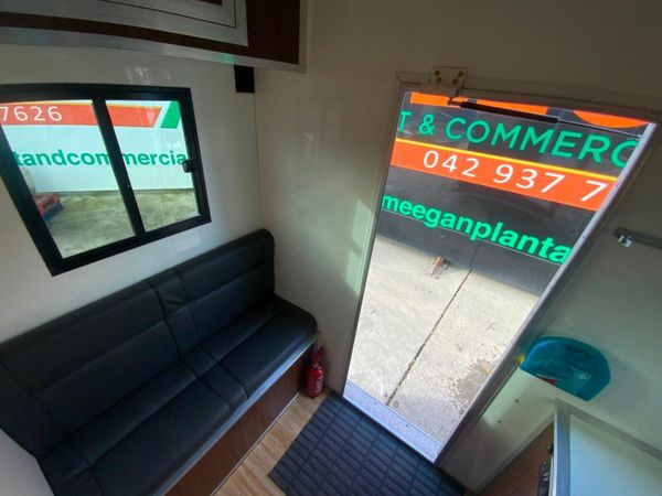 2011 RENAULT MASTER  HORSE VAN BOX 377228171