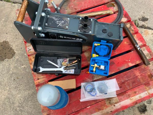 30mm HEROE 35 BREAKER...MINI DIGGER....1793. 377228195