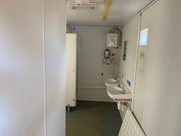 40ft x 32ft MODULAR CONTAINER /  SITE OFFICE. 377228349