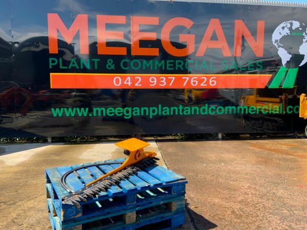 UNUSED 60" MINI DIGGER HEDGE CUTTER.......2070. 377228314