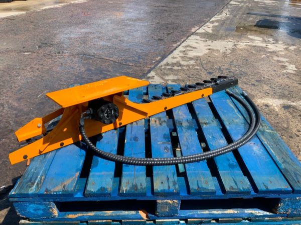 UNUSED 60" MINI DIGGER HEDGE CUTTER.......2070. 377228338