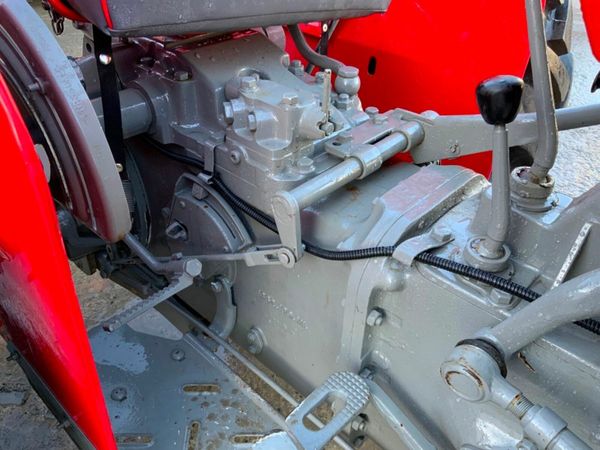 MASSEY FERGUSON 135.......6331 hrs.......0320. 377228474