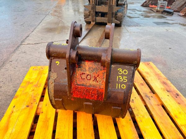 18" DIGGING BUCKET mini digger ....30mm pins ...60 377228404