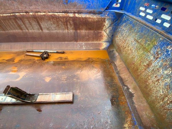 THOMPSON STEEL TIPPING BODY.......EDBRO RAM. 377228424