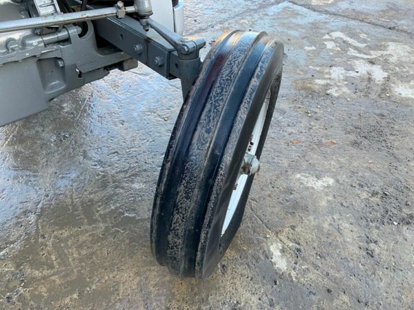 MASSEY FERGUSON 135.......6331 hrs.......0320. 377228502