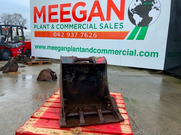 24" DIGGING BUCKET.......45mm PINS........250f. 377228673